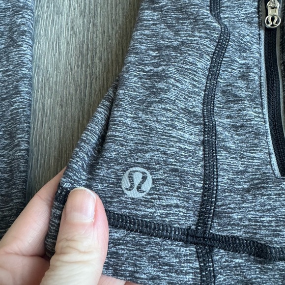 Lululemon Star Runner Long Sleeve in Black Size 6 - Picture 5 of 8